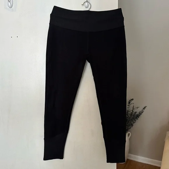 ALO Yoga High-Waist Alosoft Lounge Legging - Picture 3 of 7